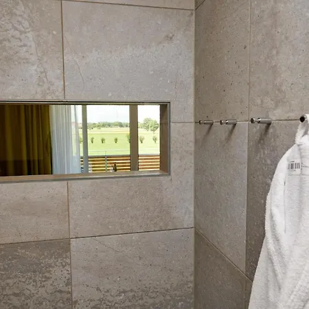 Bachhof 施特劳宾